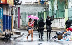 PEC que criminaliza porte de todas as drogas deve aumentar repressão nas favelas e periferias