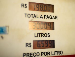  Petrobras anuncia mais um aumento da gasolina, que subiu 73% neste ano