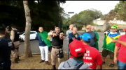 PM de Zema aponta arma para manifestantes do MST 