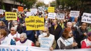 Greve dos profissionais de saúde se espalha por todo o Estado espanhol