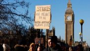Nova onda de greves no Reino Unido: enfermagem, ferroviários e carteiros voltam a paralisar