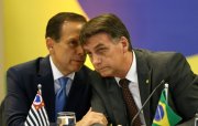 Bolsonaro e Doria mantêm 35 mil professores sem salário e auxílio por 4 meses em SP