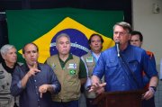 100 mortes em Pernambuco e o abutre Bolsonaro diz: “infelizmente essas catástrofes acontecem”.