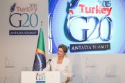 Dilma volta a defender aumento de impostos