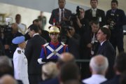Para coroar privilégios, Bolsonaro gasta R$ 1,1 milhão com medalhas aos militares
