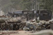 Repressão do exército deixa ao menos 30 mortos em um bairro operário em Mianmar