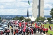 Trabalhadores do Banco Central aprovam greve pelo reajuste salarial