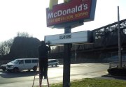 Trabalhadores imigrantes paralisam McDonalds por todo EUA