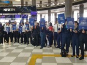 Após votação em assembleia, aeronautas aceitam acordo e encerram greve