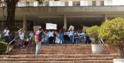 Trabalhadores dos Correios em greve mudam trajeto de ato para apoiar movimento por moradia