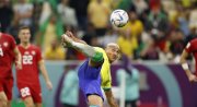 Com dois gols de Richarlison, Brasil estreia com vitória na Copa do Catar 2022