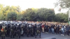 Corte de internet e dezenas de mortes são relatadas no Irã à medida que os protestos crescem