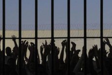 Estado de Goiás vai destinar 3 milhões para o aumento do encarceramento de negros