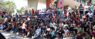 Dando exemplo, técnicos da UFMG em greve aprovam unificar sua luta com es estudantes no 9J