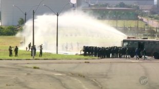 Exército treina como reprimir a greve geral na região de Campinas 