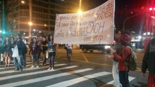 Estudantes da Unicamp se manifestam no centro da cidade contra a redução da maioridade penal
