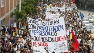 Colômbia: mobilização massiva de estudantes é brutalmente reprimida