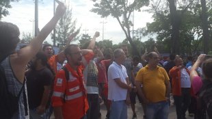 Petroleiros de Duque de Caxias derrotam governistas da FUP e seguem em greve