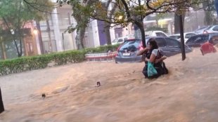 Forte chuva causa desastre em Petrópolis com mais de 30 mortes já confirmadas