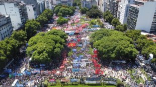 Veja como foi o dia de mobilização massiva na Argentina contra os ataques da extrema direita de Milei