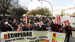 Greves e mobilizações de trabalhadores fazem tremer o governo português