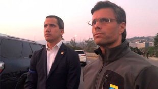 Guaidó aparece junto a Leopoldo López e chama os militares a um golpe de Estado