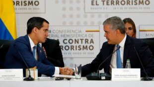 Aos pés do imperialismo: Guaidó se reúne com Mike Pompeo na Colômbia