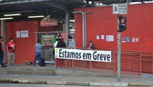 Em entrevistas, moradores da perfeira de São Paulo manifestam apoio às greves