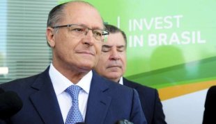 Alckmin acorda com centrão manter reforma e grávidas trabalhando em condições insalubres