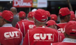 Direção da CUT fala de direitos, mas está com Dilma contra os trabalhadores