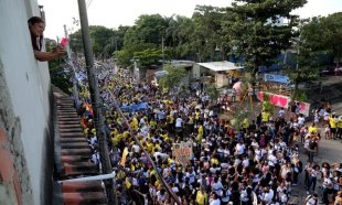 Moradores do Complexo da Maré realizaram marcha contra a violência da polícia racista