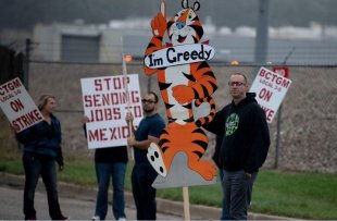Cerca de 1,4 mil trabalhadores de quatro fábricas da Kellogg nos EUA estão em greve