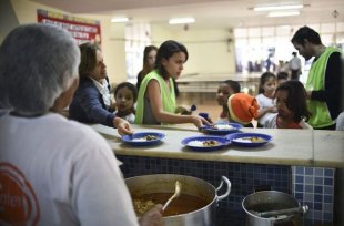 ABSURDO: Mais uma vez PSDB quer implementar racionamento de merenda nas escolas 