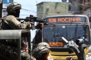 Turista espanhola é assassinada pela polícia do RJ na favela da Rocinha 