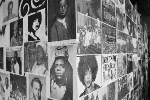 "Poster Bomber": Paredes do IFCH são preenchidas com a história e as lutas dos negros 