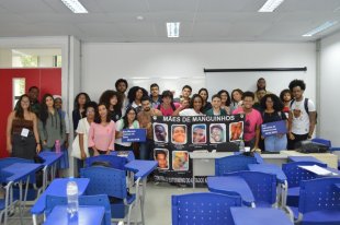 Mini-curso sobre as lutas por justiça e memória do movimento de mães e familiares vítimas da violência do Estado reúne mais de 30 pessoas na UFF