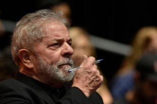 Justiça nega pedido de suspensão de julgamento de Lula admitindo dificuldades para defesa