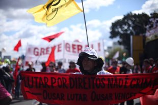 Governo multa sindicatos por danos em Brasília, mas ignora prejuízos ao povo com reformas