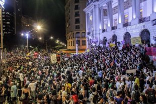 Mais uma vez milhares de mulheres saem as ruas contra o PL 5069 no Rio de Janeiro