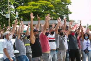 Trabalhadores da MWL fazem greve de ocupação por atraso nos salários