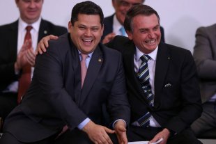 Bolsonaro e Alcolumbre ajudam empreiteira preferida a ganhar mais licitações suspeitas