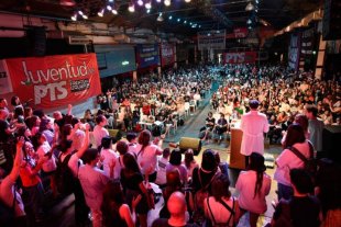 Dias impactantes: milhares debatem nas 100 assembleias abertas do PTS - Frente de Esquerda 