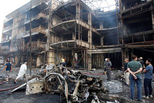 Atentados a bomba reivindicados pelo Estado Islâmico matam 125 no Iraque