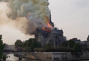 Grande incêndio na catedral de Notre Dame, em Paris