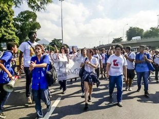 Secundaristas do Rio vão às ruas contra o fim do bilhete único RioCard
