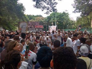Milhares nas ruas em SP por Moa do Katendê, faremos das lágrimas revolta