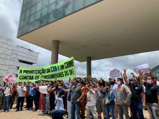 Greve de trabalhadores da CEB é aprovada: todo apoio à luta contra a privatização!