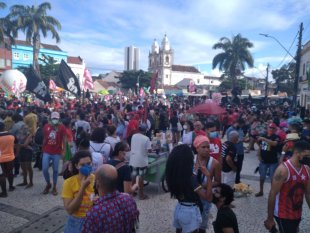 Ato no Recife reúne centenas de manifestantes neste 20N