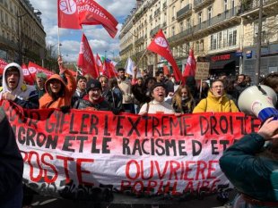 Paris: milhares de pessoas marcham contra Macron e a extrema-direita