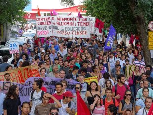 Greve e mobilização histórica nas estaduais paulistas: é fundamental unificar as lutas